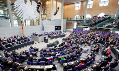 Almanya, ordu güçlerinin Kürdistan Bölgesi ve Irak'taki görev süresini uzattı