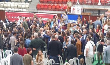 İzmir Baro seçimlerinde ‘Jin, jiyan, azadi ‘  ve ‘PKK’lilere kimyasal’ gerginliği