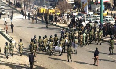 Jina Emini anması sonrası polis ile göstericiler çatıştı