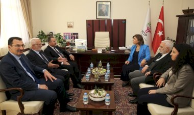 Bekir Bozdağ başkanlığındaki AK Parti heyeti HDP'yle görüştü