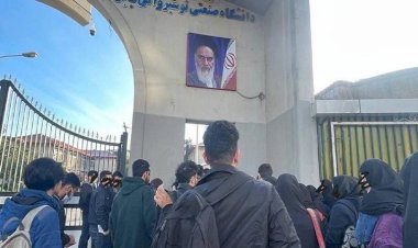 İranlı akademisyenler tutuklanan öğrencilerine sahip çıktı, protestolara katılacaklarını ilan etti