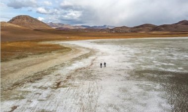 Van’daki Saray Tuz Gölü tamamen kurudu