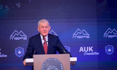 Cumhurbaşkanı Reşid: Erbil ile Bağdat arasındaki sorunlar anayasaya göre çözülmeli