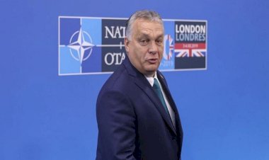 Macaristan, İsveç ve Finlandiya'nın NATO'ya üyelik onayını erteledi