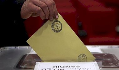 Son anket: Küçük partiler, MHP'yi barajın altına itti