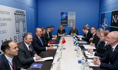 Çavuşoğlu, İsveç ve Finlandiya Dışişleri Bakanlarıyla görüştü