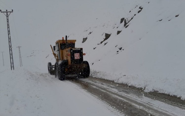 Hakkari'de 155 yerleşim birimine ulaşılamıyor