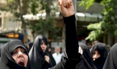 İran'da koyu muhafazakar Sistan-Belucistan’da kadınlar sokağa döküldü