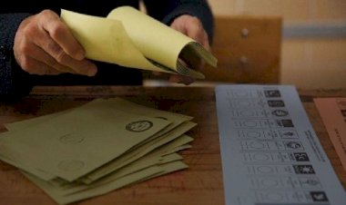 Bekir Ağırdır açıkladı: İktidar 40-42, Altılı Masa 42-44