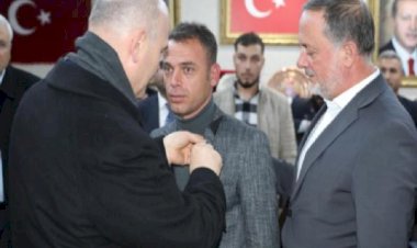 HDP ihraç etti MHP'ye katıldı, MHP ihraç etti AK Parti'ye katıldı