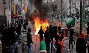Paris’teki şiddet gösterilerine Kürtlerden tepki!