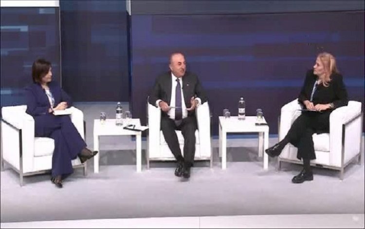 Çavuşoğlu'ndan ‘Rojava ve Suriye operasyonu’ açıklaması