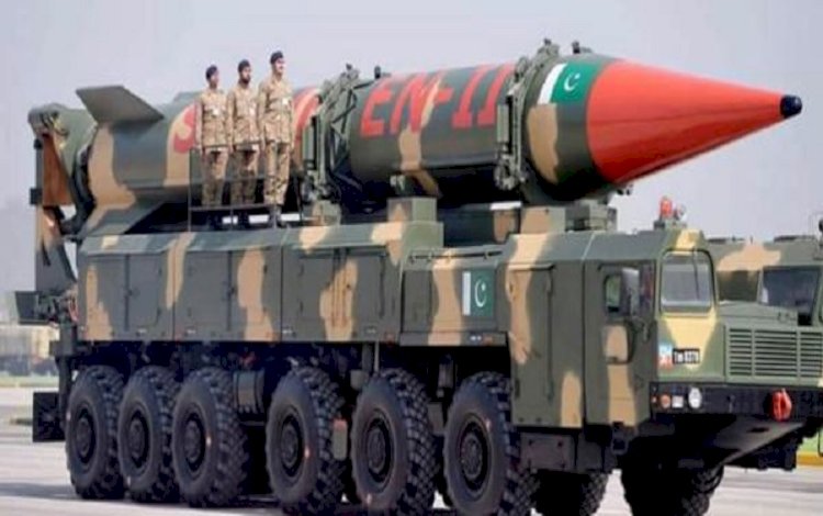 Pakistan'dan Hindistan'a tehdit: Atom bombasını kullanmaktan çekinmeyiz