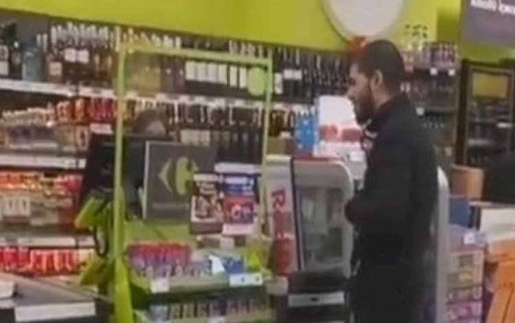 Kasiyere, "Başın neden açık" diyen Faslı sınır dışı edilecek