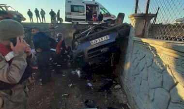 Mardin'de minibüs devrildi, 6 kişi öldü, 5 kişi yaralandı