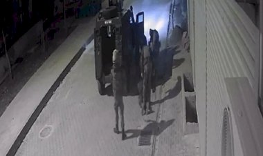 Nusaybin'de yöresel kıyafet giyen 2 gence polis şiddeti