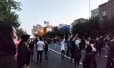 İran'da bir gösterici daha idama mahkum edildi