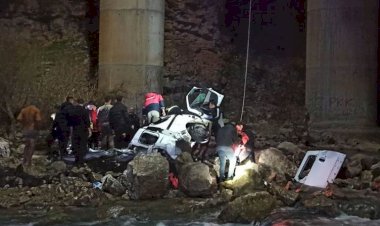 Batman'da otomobil köprüden düştü: 3 ölü