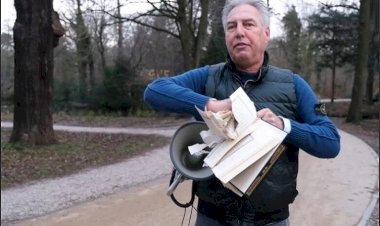 İsveç'ten sonra Hollanda: PEGIDA hareketi lideri Kur'an-ı Kerim'i yırtarak yaktı