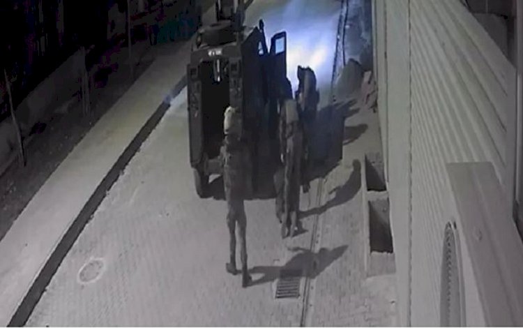 Nusaybin'de yöresel kıyafet giyen 2 gence polis şiddeti