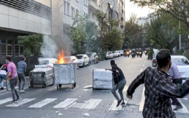 İran'da idamlar nedeniyle protestolar yeniden alevlendi