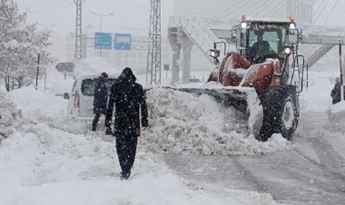 Bitlis merkez ve iki ilçesinde eğitime kar engeli