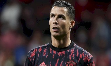 Ronaldo depremzedeler için imzalı formasını satacak