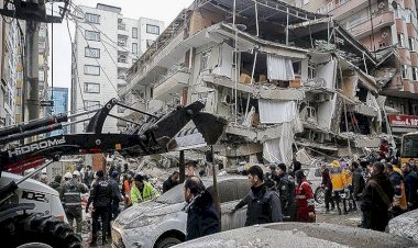 Diyarbakır'da yıkılan binalarla ilgili 33 kişi hakkında gözaltı kararı