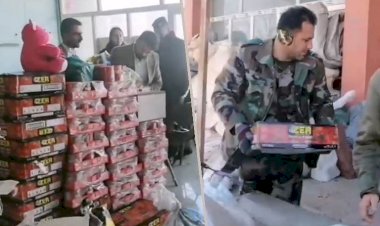 Peşmerge kendi yiyecek ve ihtiyaçlarını depremzedelere gönderdi