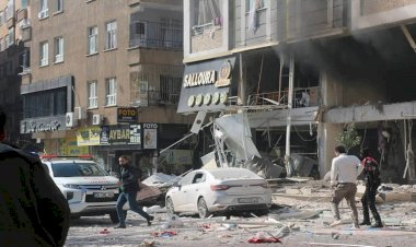 Urfa'da bir binada doğal gaz nedeniyle patlama oldu: 2 ölü, 8 yaralı