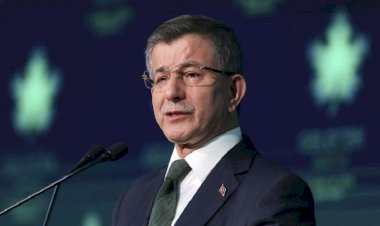 Davutoğlu'ndan 'teşekkür' videosunda Kürdistan Bölgesi’ne yer vermeyen Çavuşoğlu'na tepki