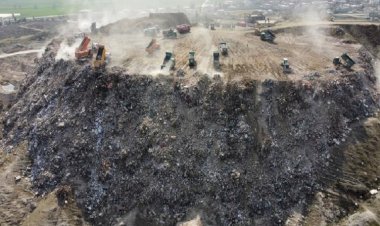 Maraş'ta günde 45 bin ton enkaz kaldırılıyor