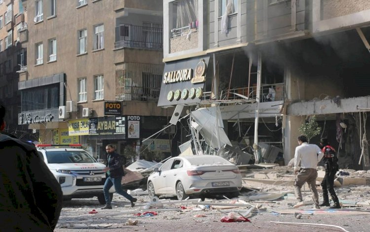 Urfa'da bir binada doğal gaz nedeniyle patlama oldu: 2 ölü, 8 yaralı