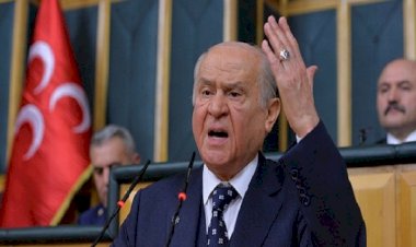 Bahçeli, ‘Beyaz Toros’u selamladı:  'Amed diye bir yer yok, Bursaspor taraftarını selamlıyorum'