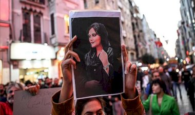 Jina Emini gösterilerinde tutuklanan 22 bin kişiye af çıktı