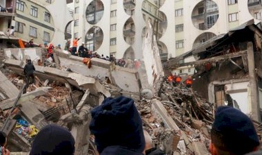 Diyarbakır'da yıkılan bina incelendi: Kolonlar inceltilmiş