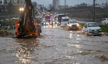 Meteorolojiden 9 ile ‘turuncu’ ve 1 ile ‘sarı’ uyarı