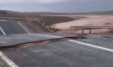 Sel felaketi Urfa'da kara yolunu böyle yuttu