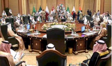 Suudi Arabistan'da 'Suriye' toplantısı: Silahlı milislerin varlığı bitirilmeli