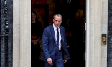 Çalışanlarına kötü davranmakla suçlanan İngiliz bakan istifa etti