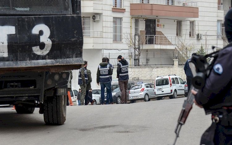 Diyarbakır merkezli 21 ilde operasyon: Siyasetçi, STK’lılar ve gazetecilere gözaltı