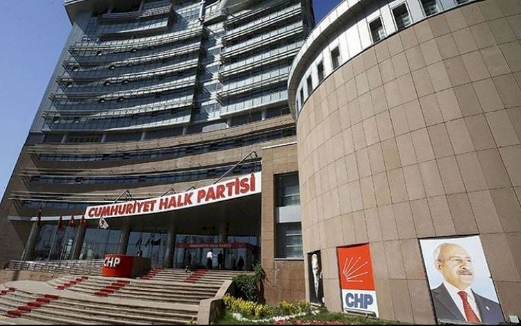 CHP Genel Merkezi'nde seçim gecesi hazırlığı: Balkon yok, platform kuruldu