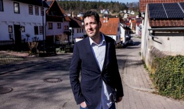 Sığınmacı olarak gittiği Almanya'da belediye başkanı oldu