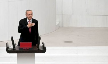 Erdoğan, Meclis'te yemin ederek görevine başladı