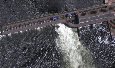Ukrayna'da Rusya kontrolündeki baraj vuruldu