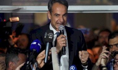 Yunanistan seçimleri: Miçotakis’in partisi tek başına iktidar