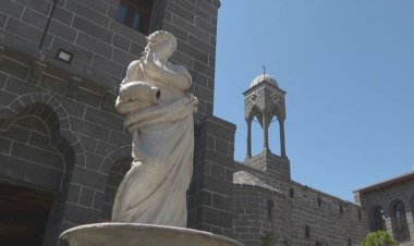 Diyarbakır'daki Keldani kilisesi 7 yıl sonra ibadete hazır