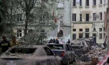 Rusya füzeyle bir apartmanı vurdu: 4 ölü, 9 yaralı