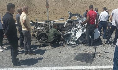 Van’da askeri araçla otomobil çarpıştı: 1 kişi öldü, 12 asker yaralandı