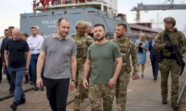 Zelenskiy: Türkiye izin verirse gemiler tahıl taşımaya hazır